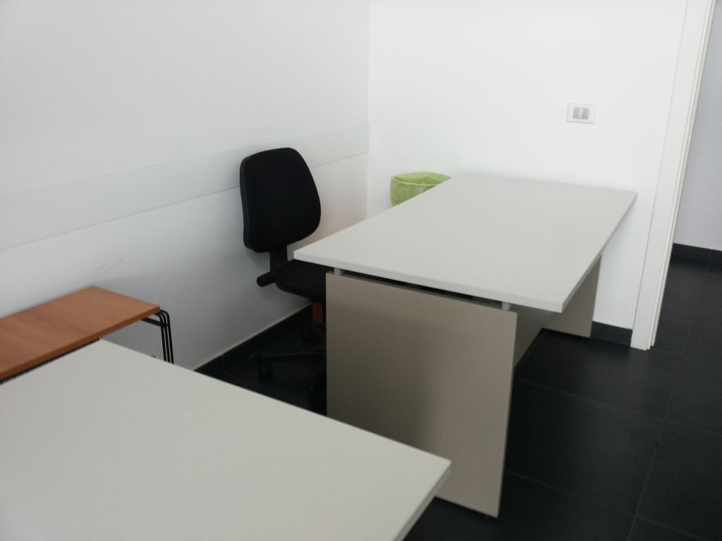 Ufficio in affitto a Ponsacco, Le Melorie