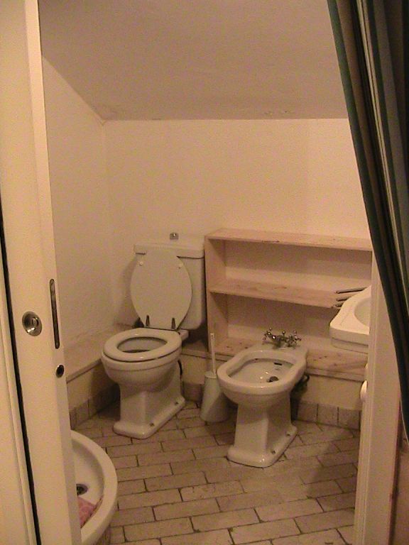 Casa indipendente in affitto a Pontedera, Montecastello