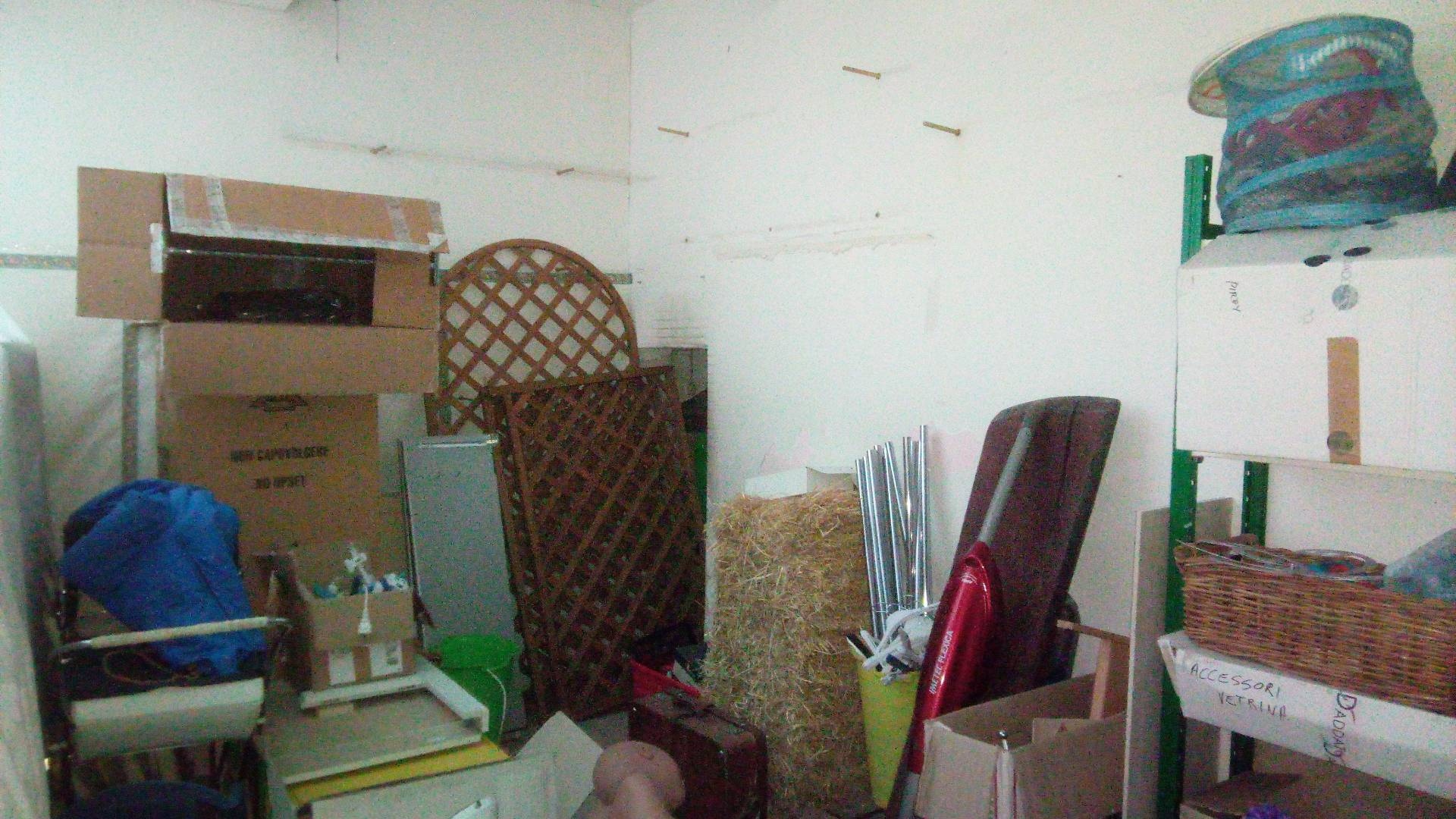 Fondo Commerciale in affitto a Ponsacco, Ponsacco