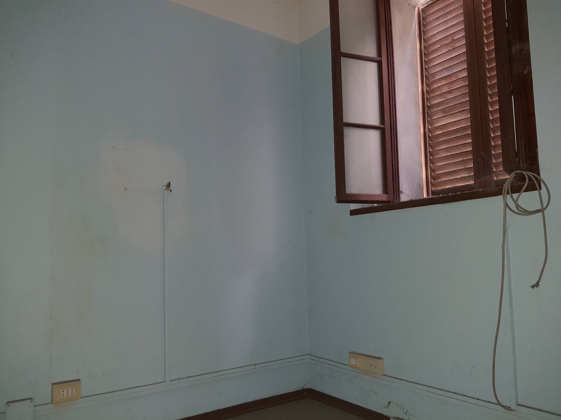 Fondo Commerciale in affitto a Santa Croce sull'Arno