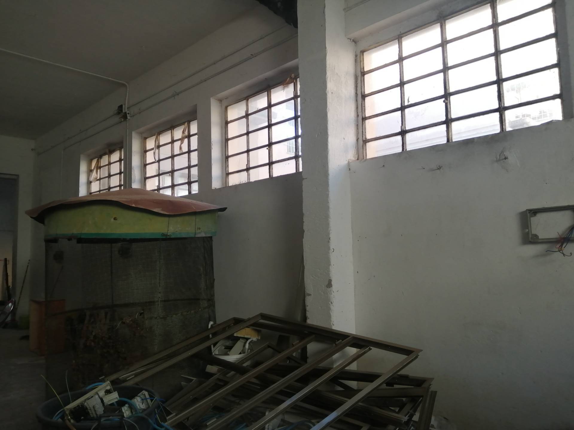 Garage/Box/Cantina/Posto Auto in vendita a Ponsacco, Ponsacco