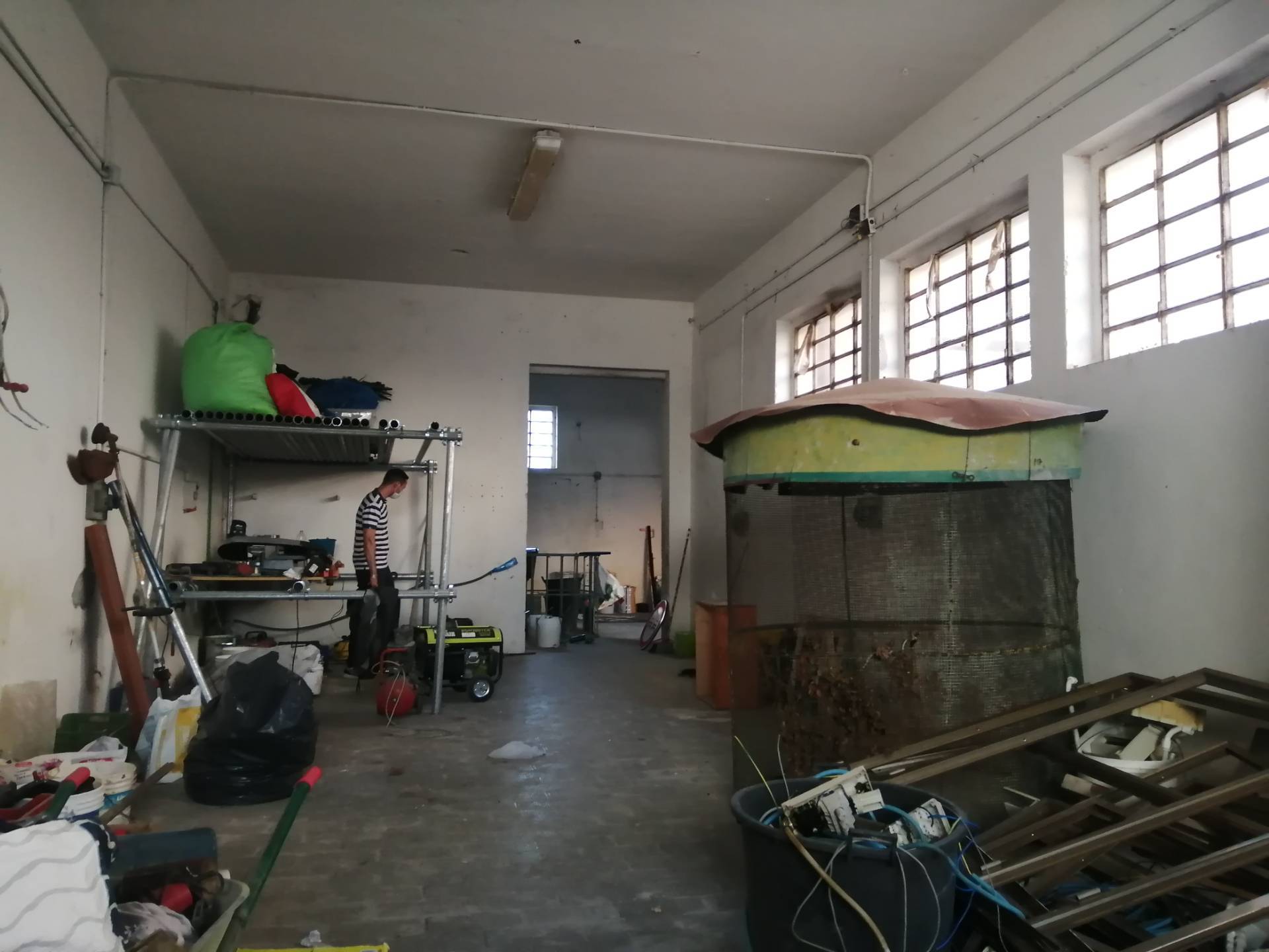 Garage/Box/Cantina/Posto Auto in vendita a Ponsacco, Ponsacco