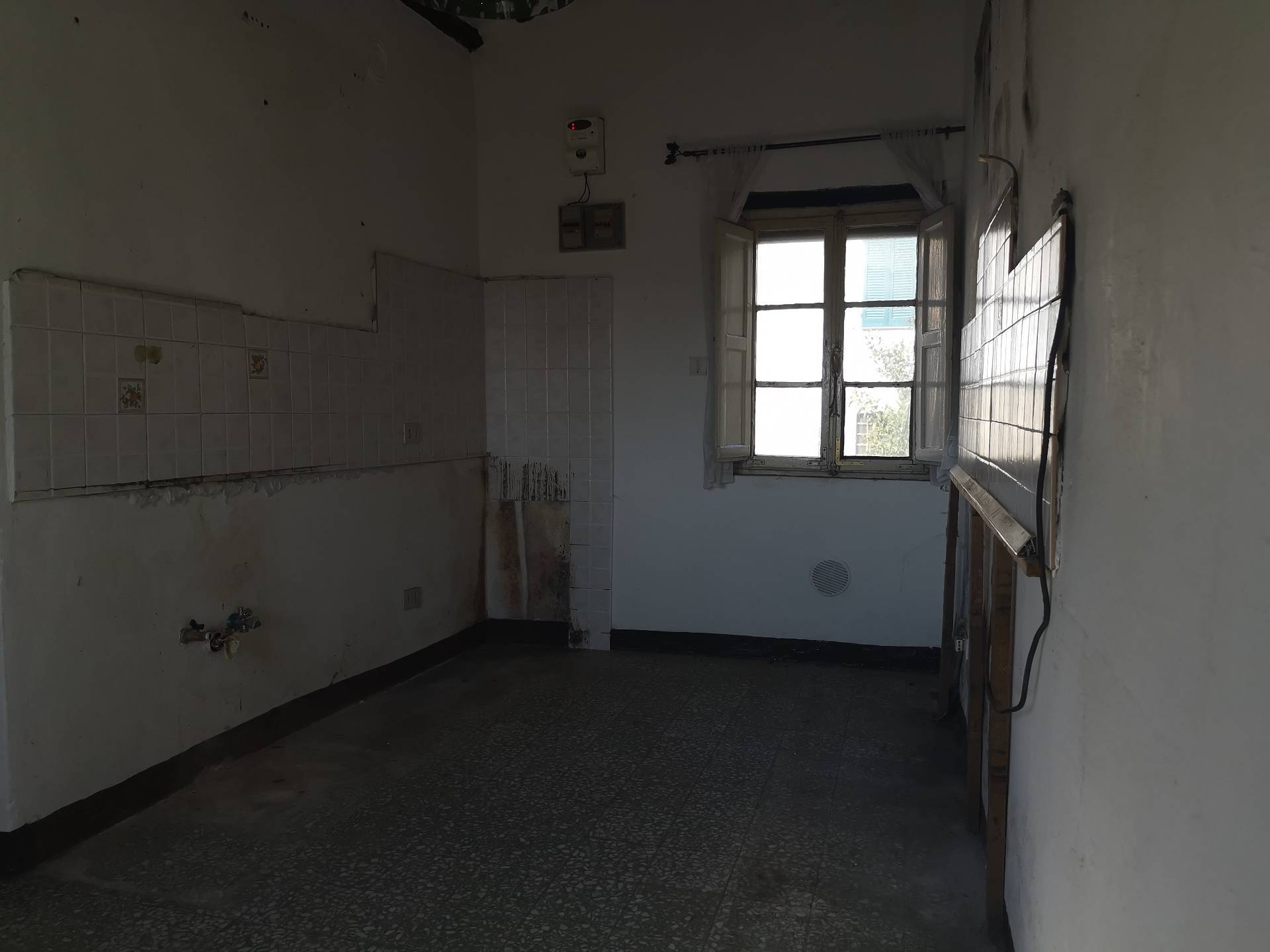 Casa indipendente in vendita a Buti, Buti