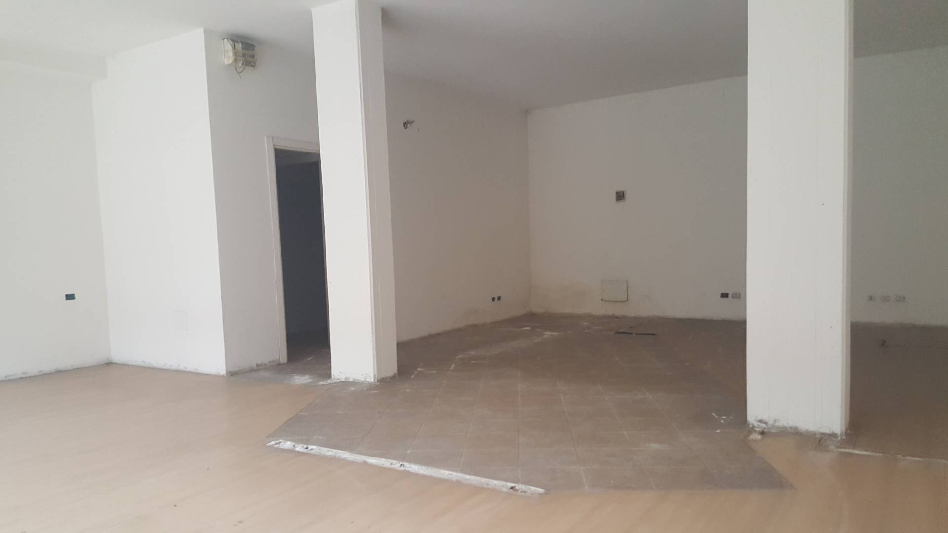 Fondo Commerciale in vendita a Santa Croce sull'Arno