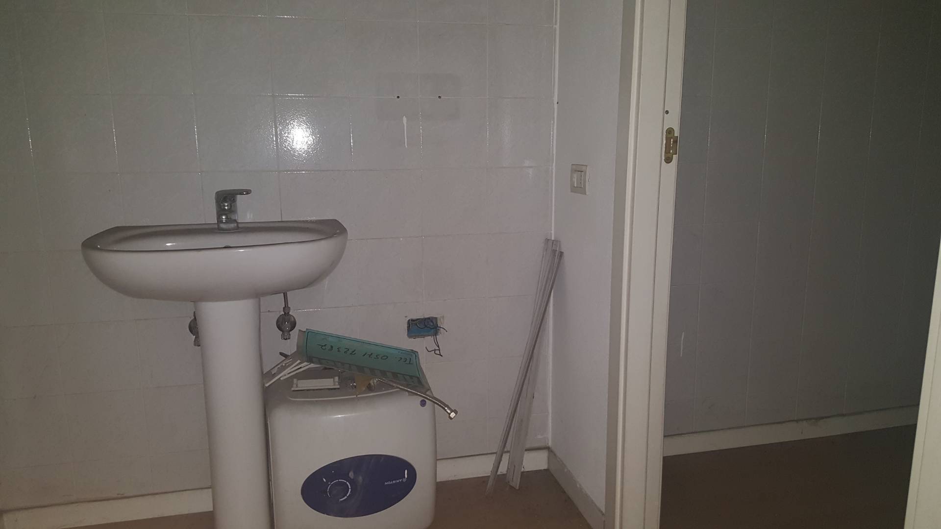 Fondo Commerciale in vendita a Santa Croce sull'Arno