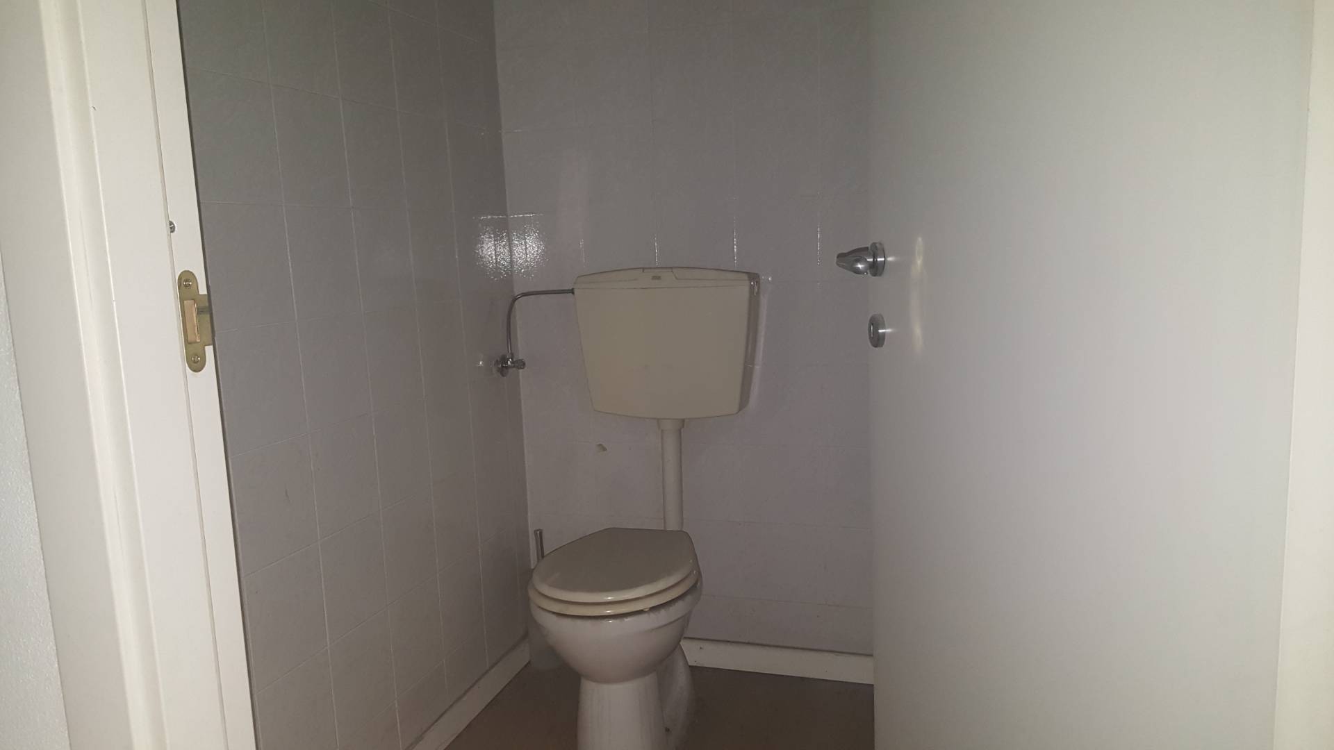 Fondo Commerciale in vendita a Santa Croce sull'Arno