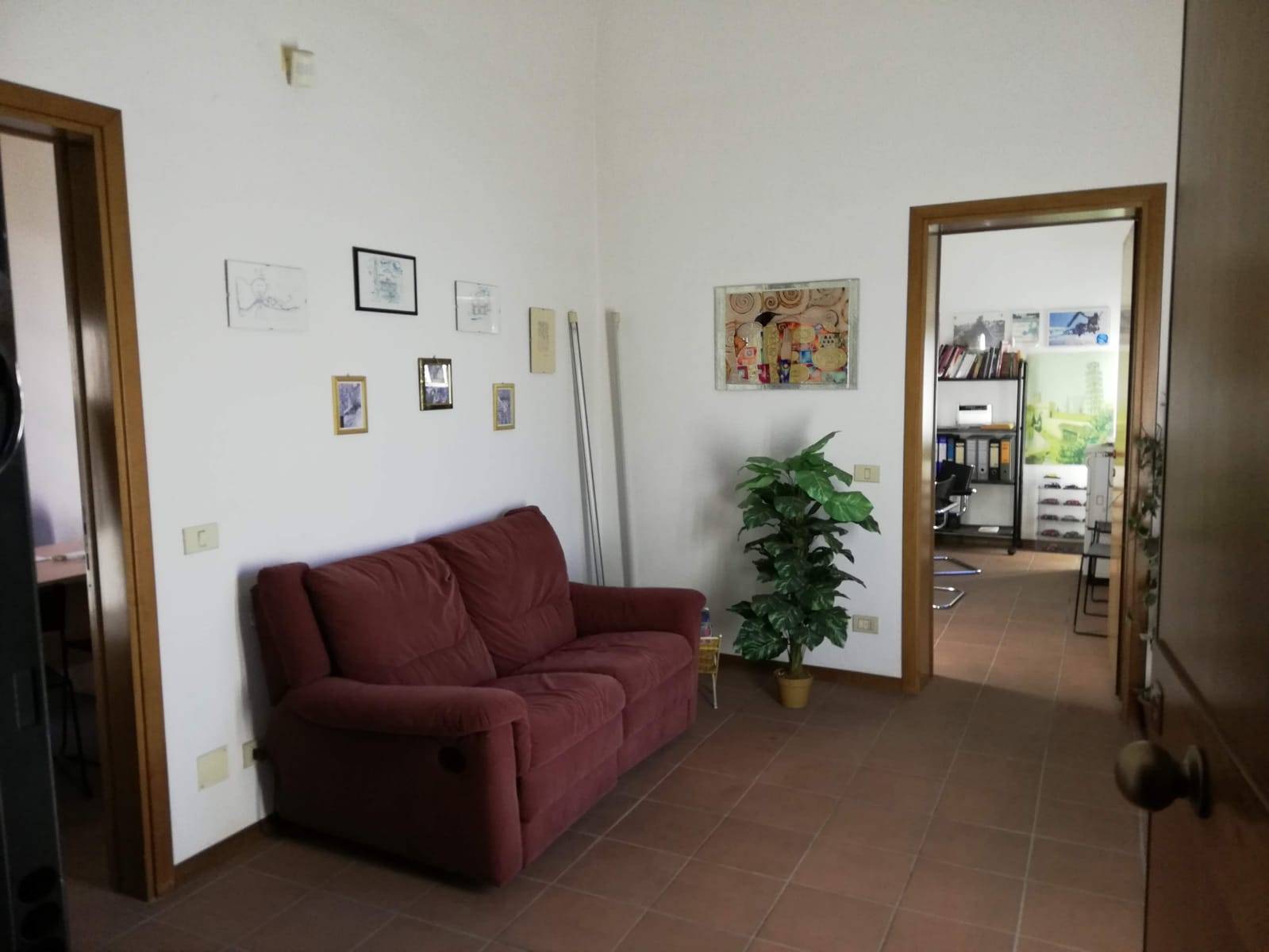 Ufficio in vendita a Pontedera, Centro