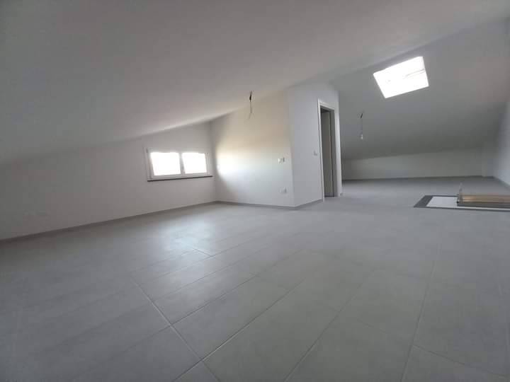 Appartamento in vendita a Pontedera