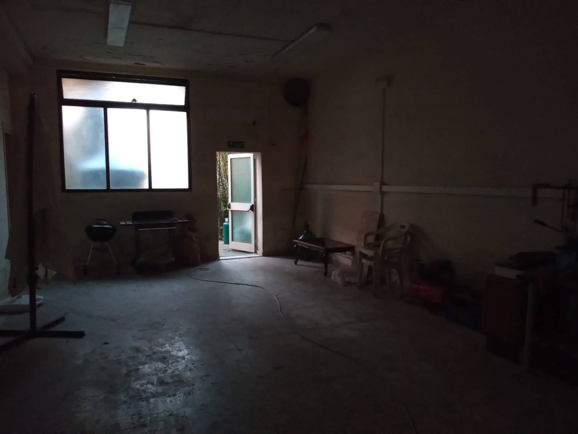 Fondo Artigianale in affitto a Pontedera, Villaggio Gramsci