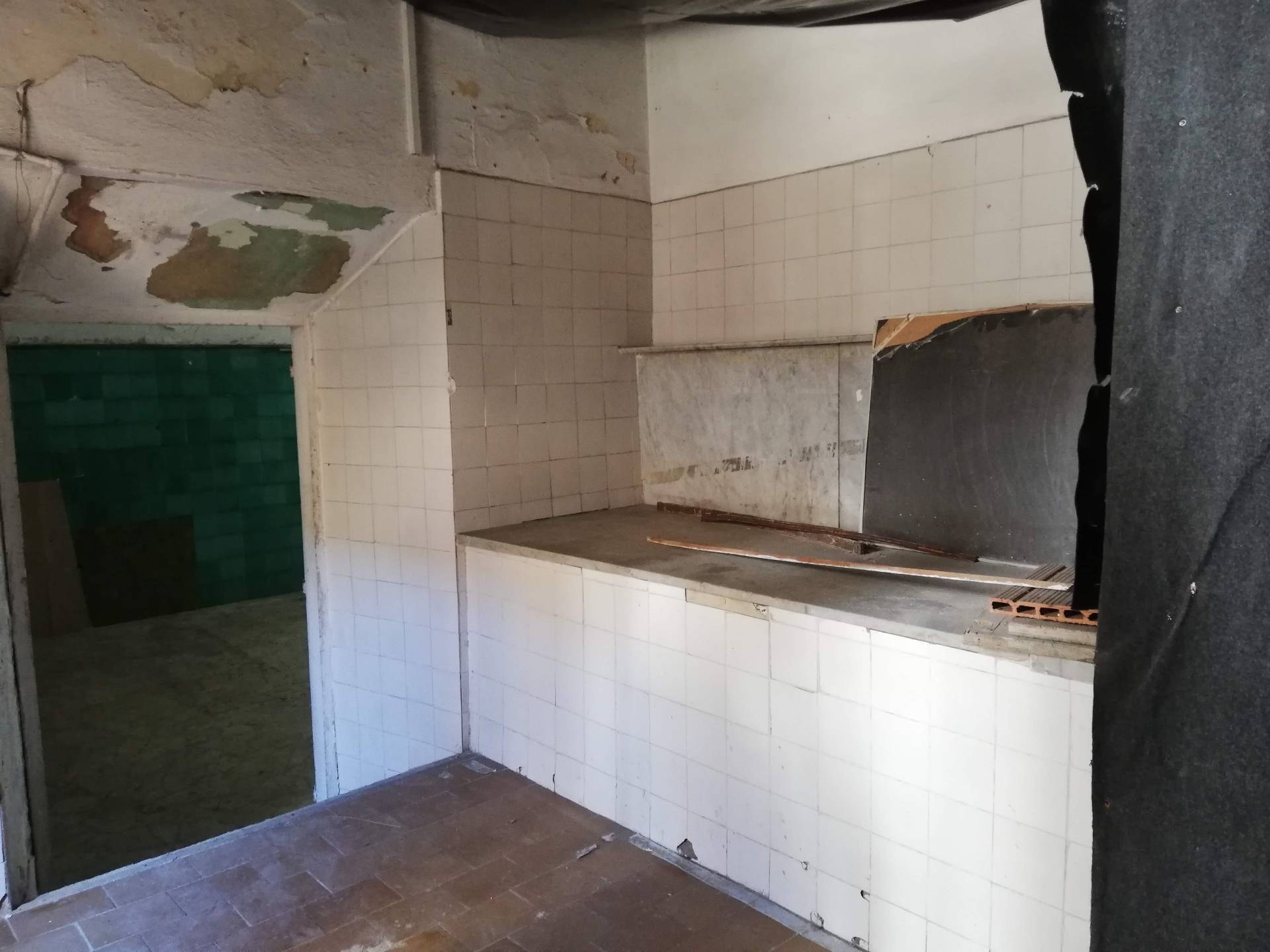 Fondo Commerciale in vendita a Santa Croce sull'Arno