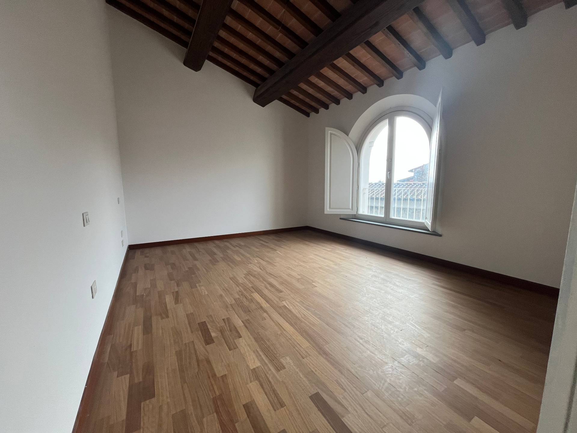 Villa in vendita a Calcinaia, Montecchio