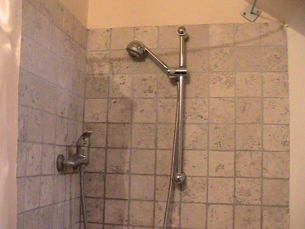 Casa indipendente in affitto a Pontedera, Montecastello