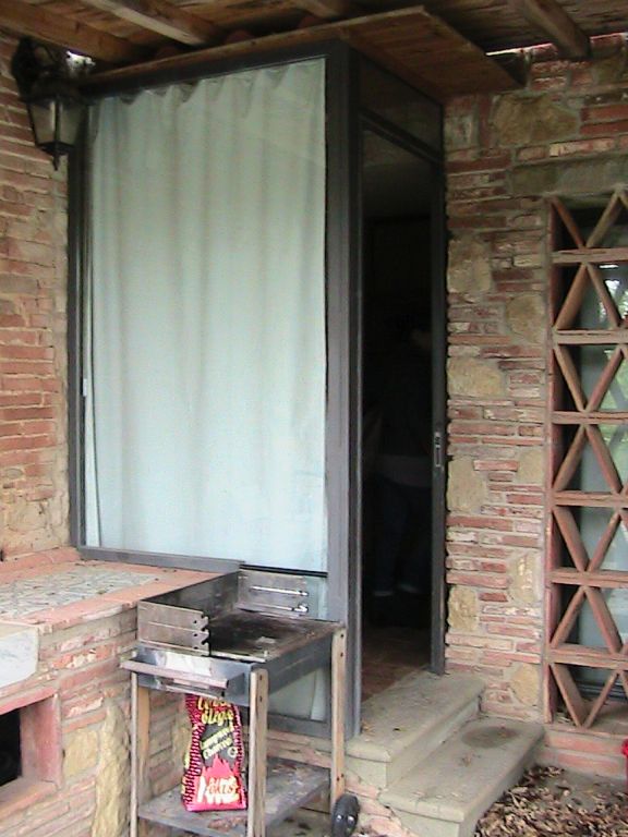 Casa indipendente in affitto a Pontedera, Montecastello