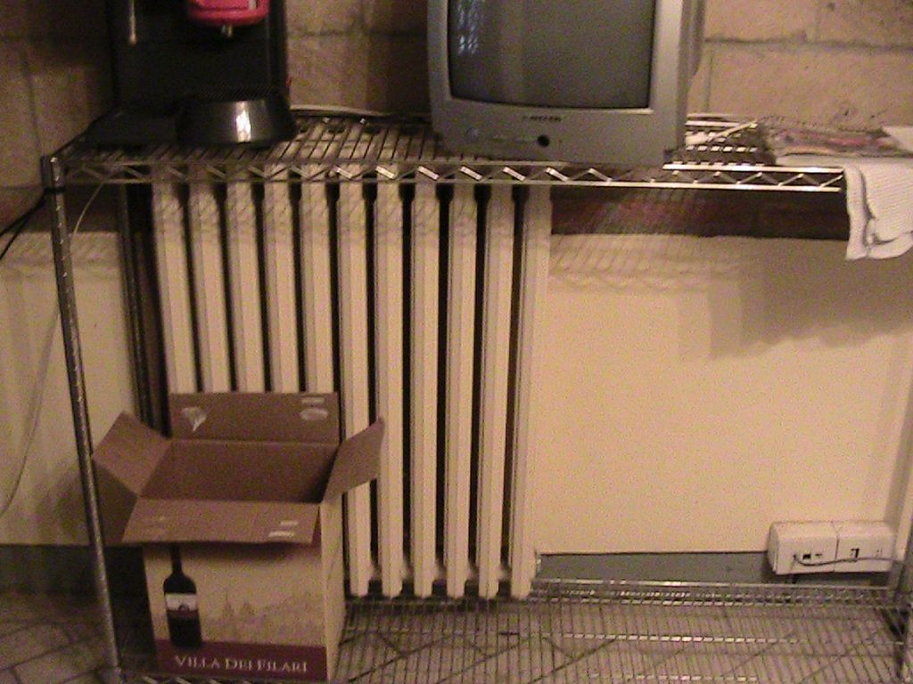 Casa indipendente in affitto a Pontedera, Montecastello