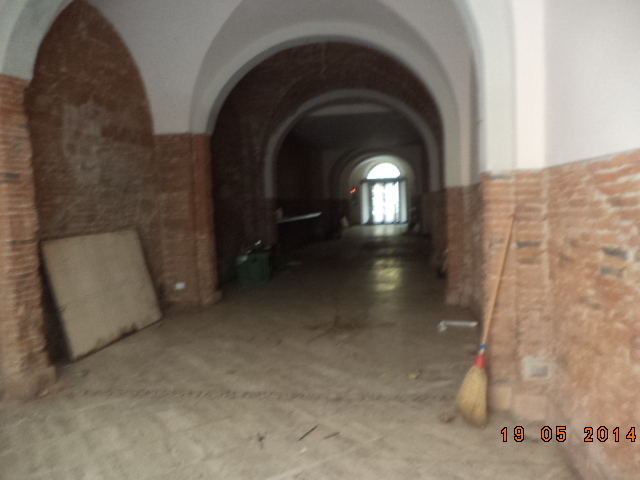 Fondo Commerciale in affitto a Pontedera, Centro