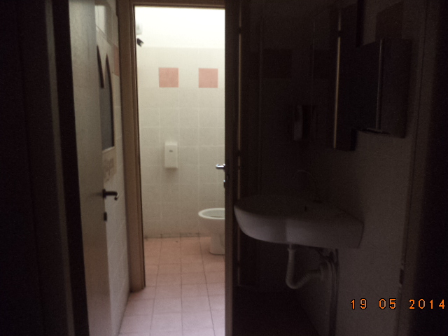 Fondo Commerciale in affitto a Pontedera, Centro