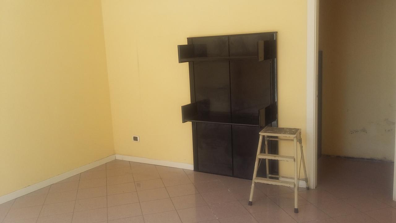 Fondo Commerciale in affitto a Pontedera