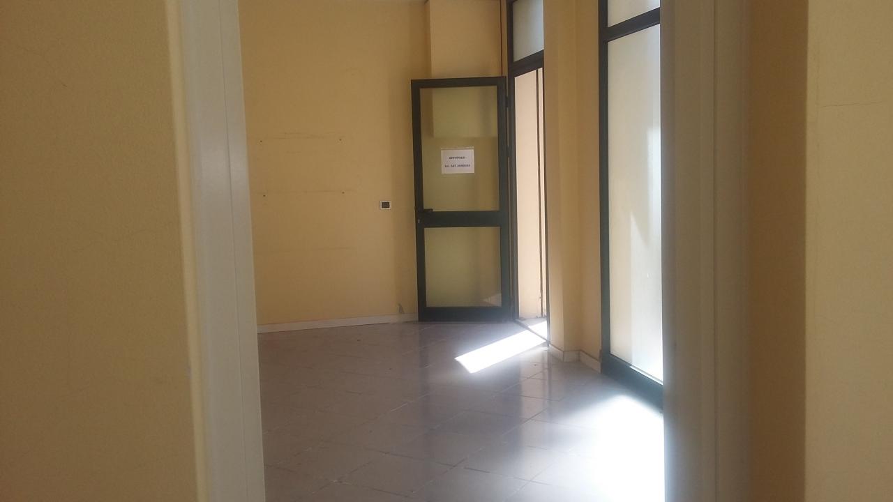 Fondo Commerciale in affitto a Pontedera