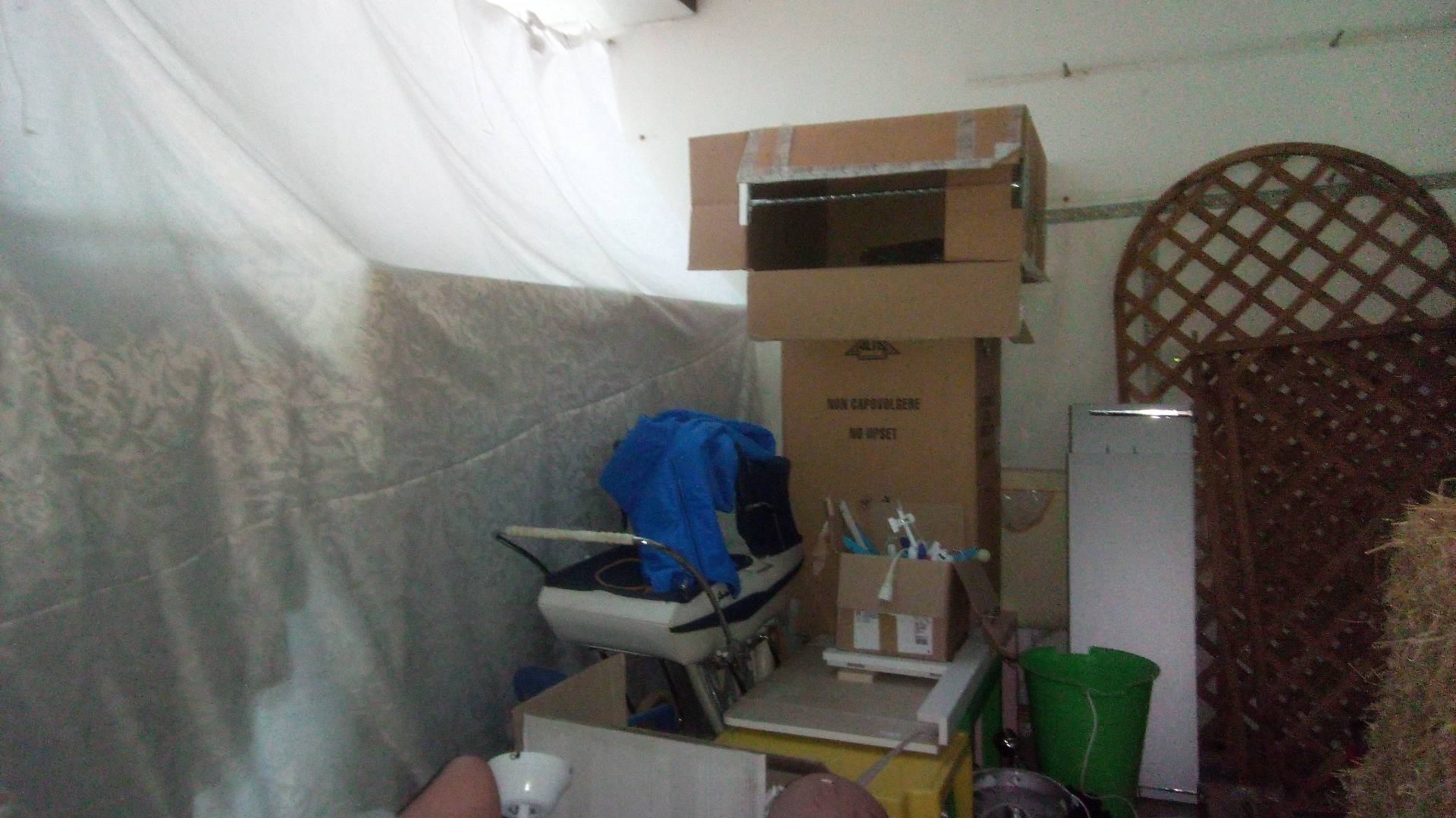 Fondo Commerciale in affitto a Ponsacco, Ponsacco