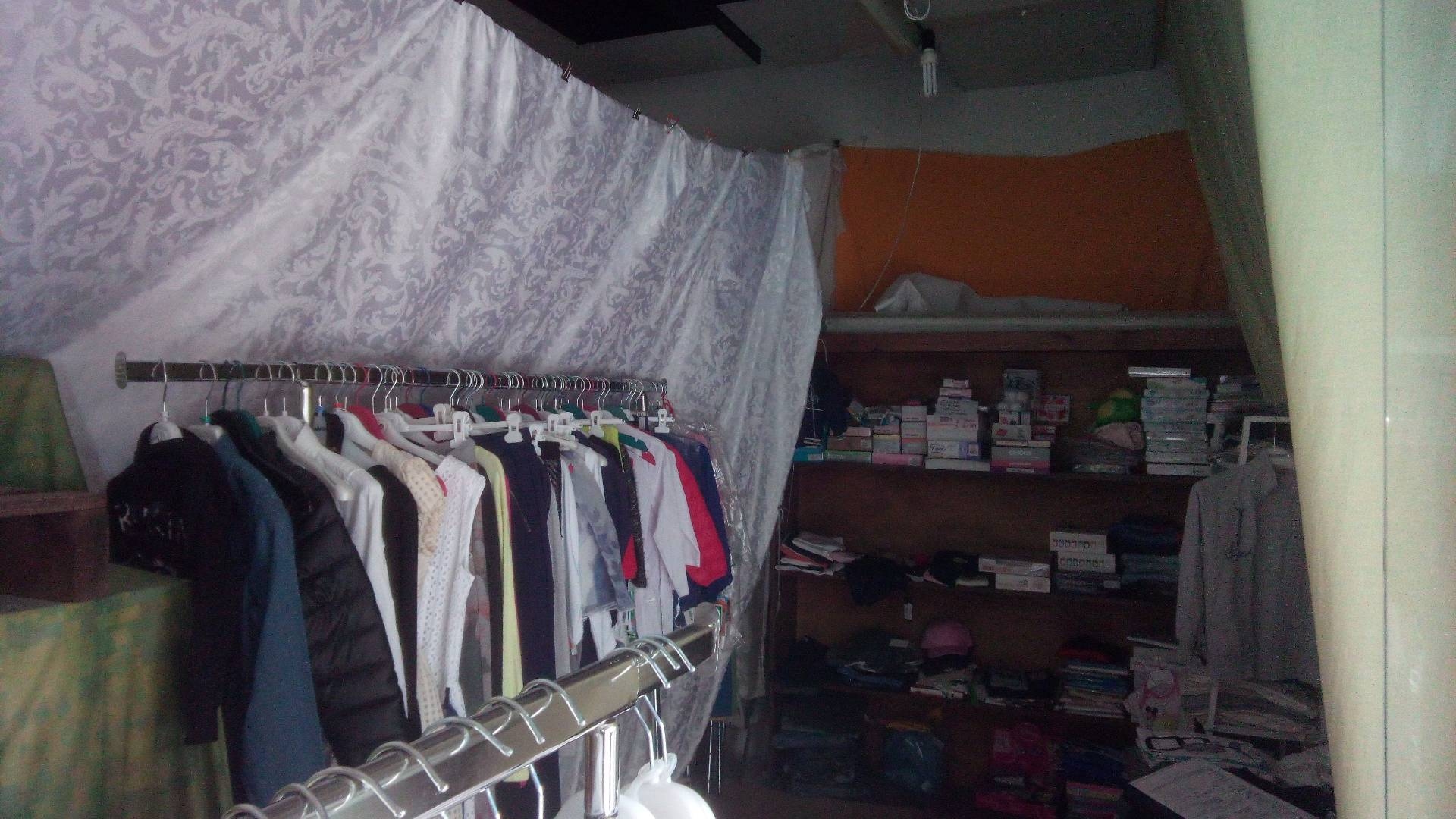 Fondo Commerciale in affitto a Ponsacco, Ponsacco