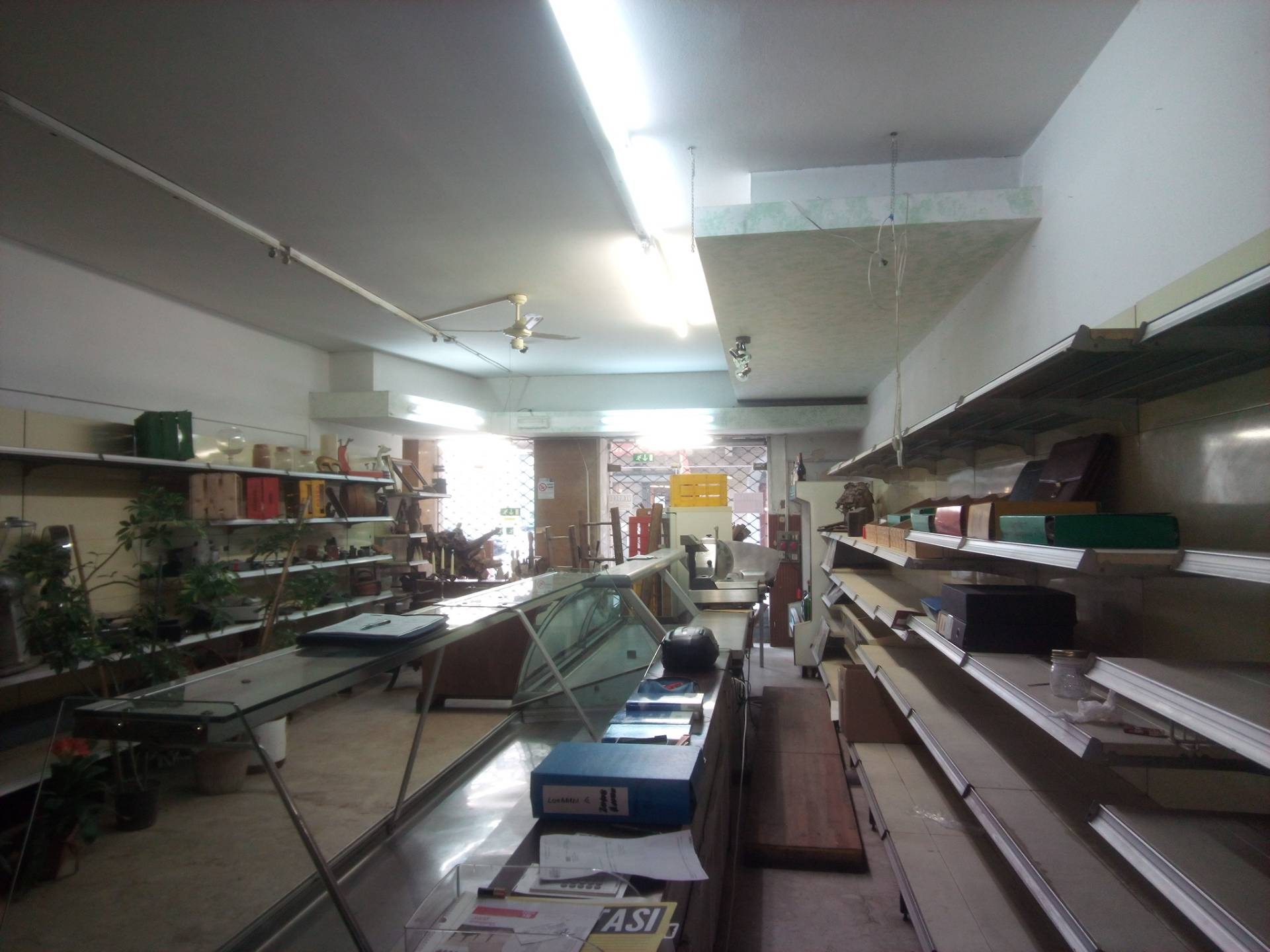 Fondo Commerciale in affitto a Ponsacco, Centro Storico