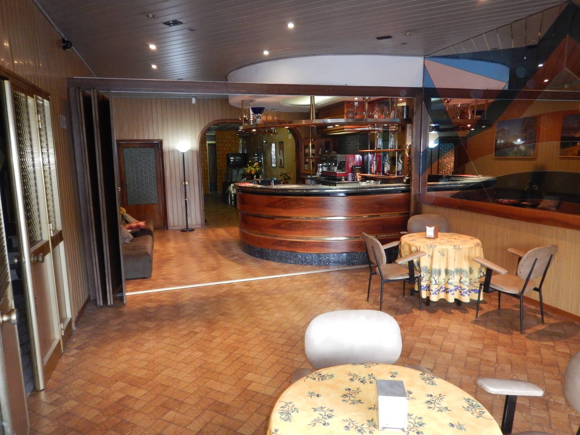 Fondo Commerciale in affitto a Montopoli in Val d'Arno, San Romano