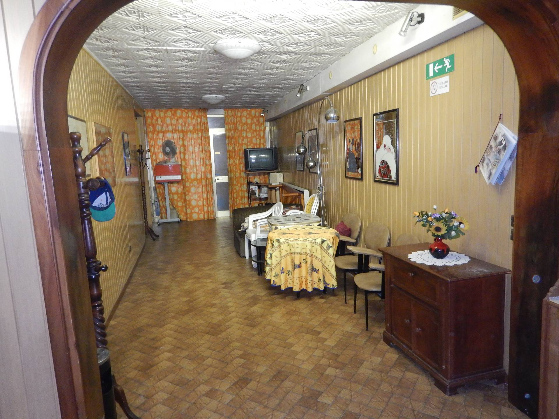 Fondo Commerciale in affitto a Montopoli in Val d'Arno, San Romano