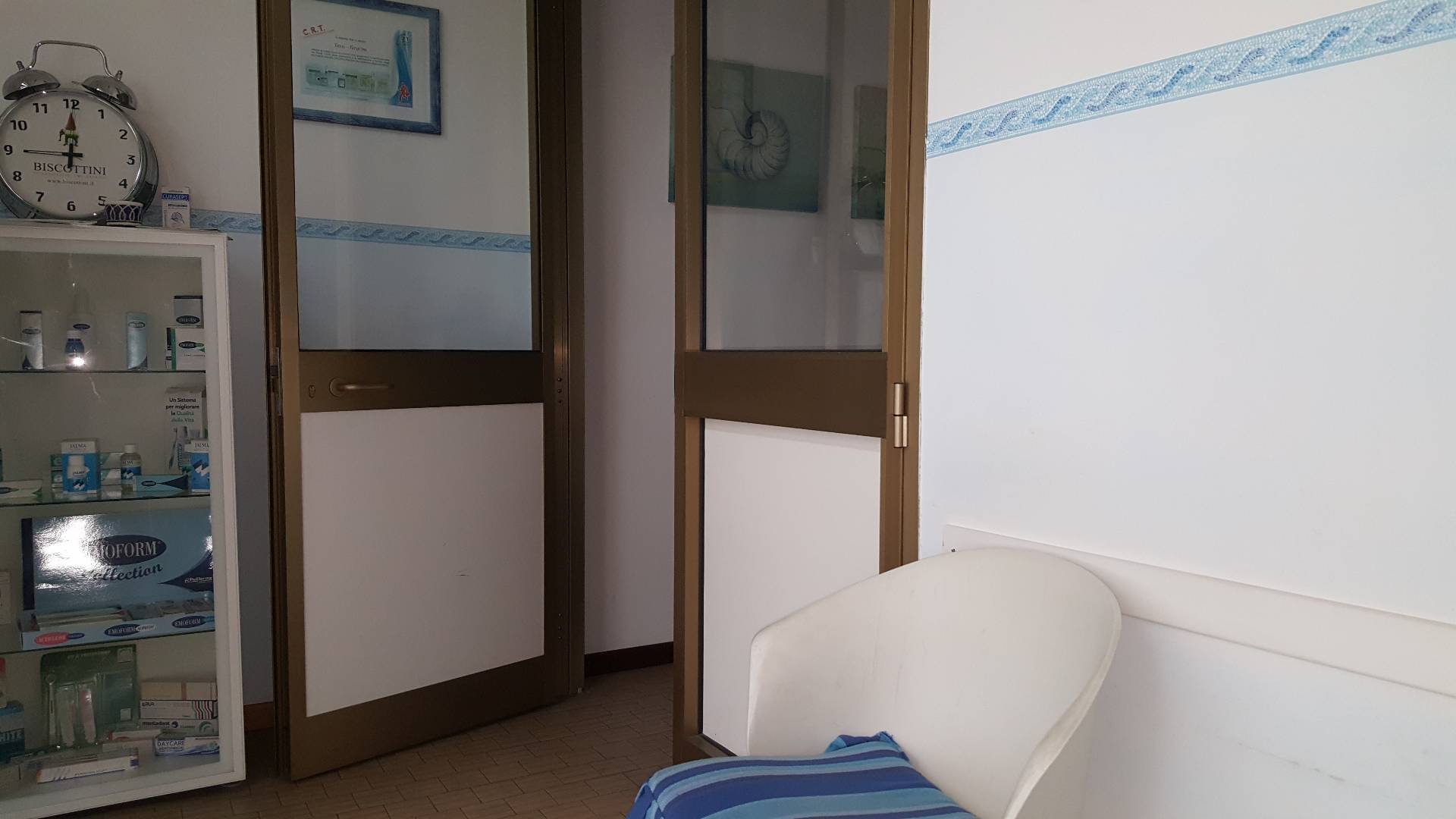 Fondo Commerciale in affitto a Santa Maria a Monte, Montecalvoli in basso