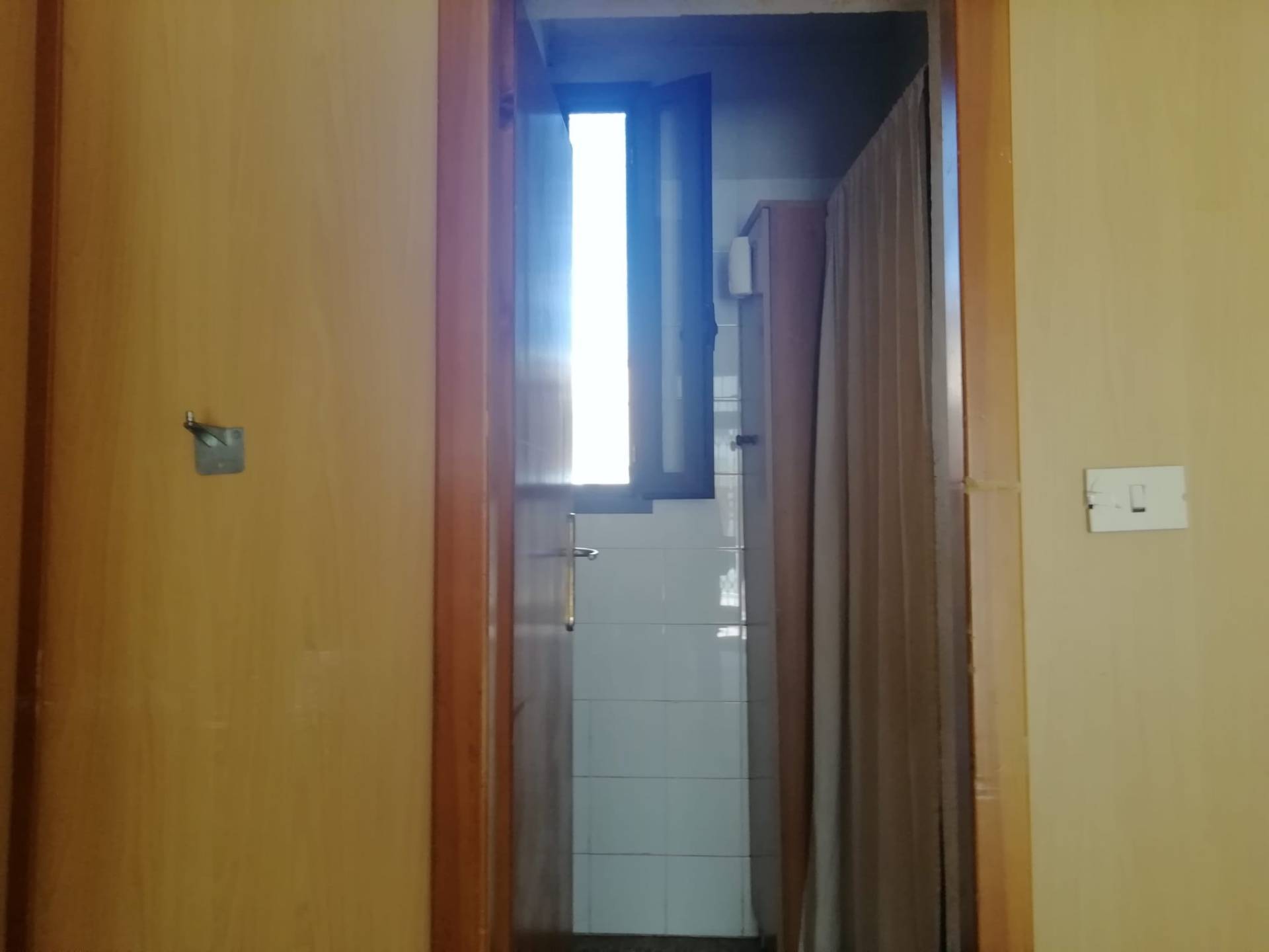 Fondo Commerciale in affitto a Pontedera, Il Romito