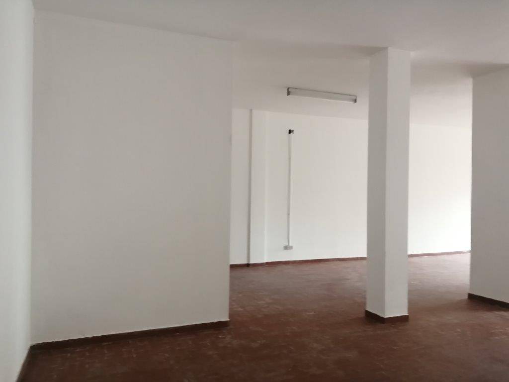 Fondo Commerciale in affitto a Ponsacco