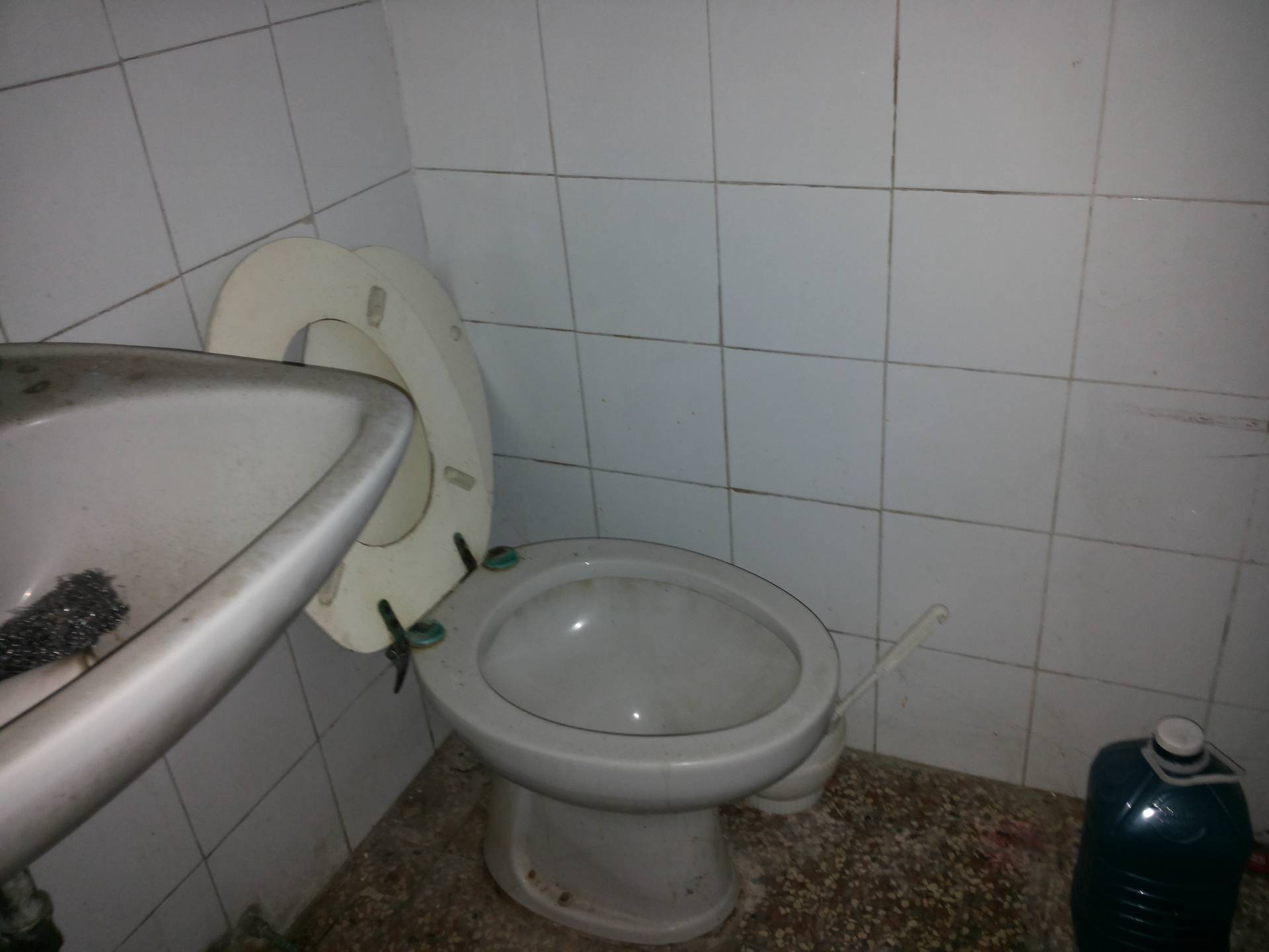 Fondo Commerciale in vendita a Ponsacco