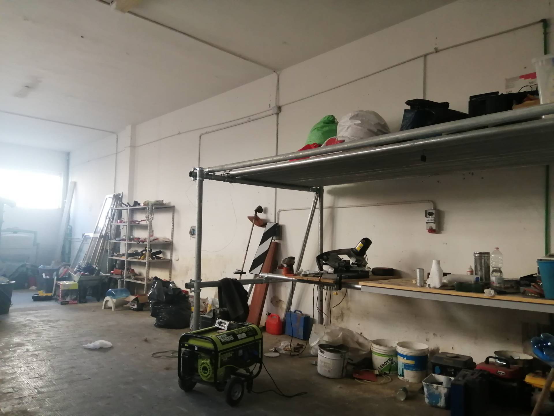 Garage/Box/Cantina/Posto Auto in vendita a Ponsacco, Ponsacco