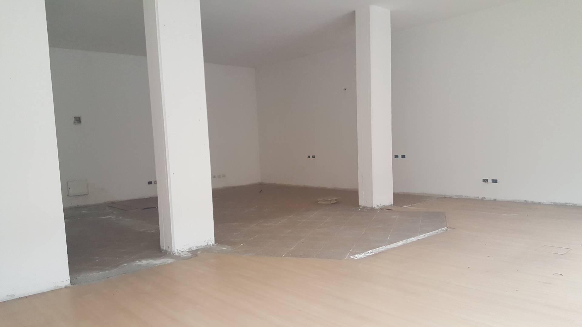 Fondo Commerciale in vendita a Santa Croce sull'Arno