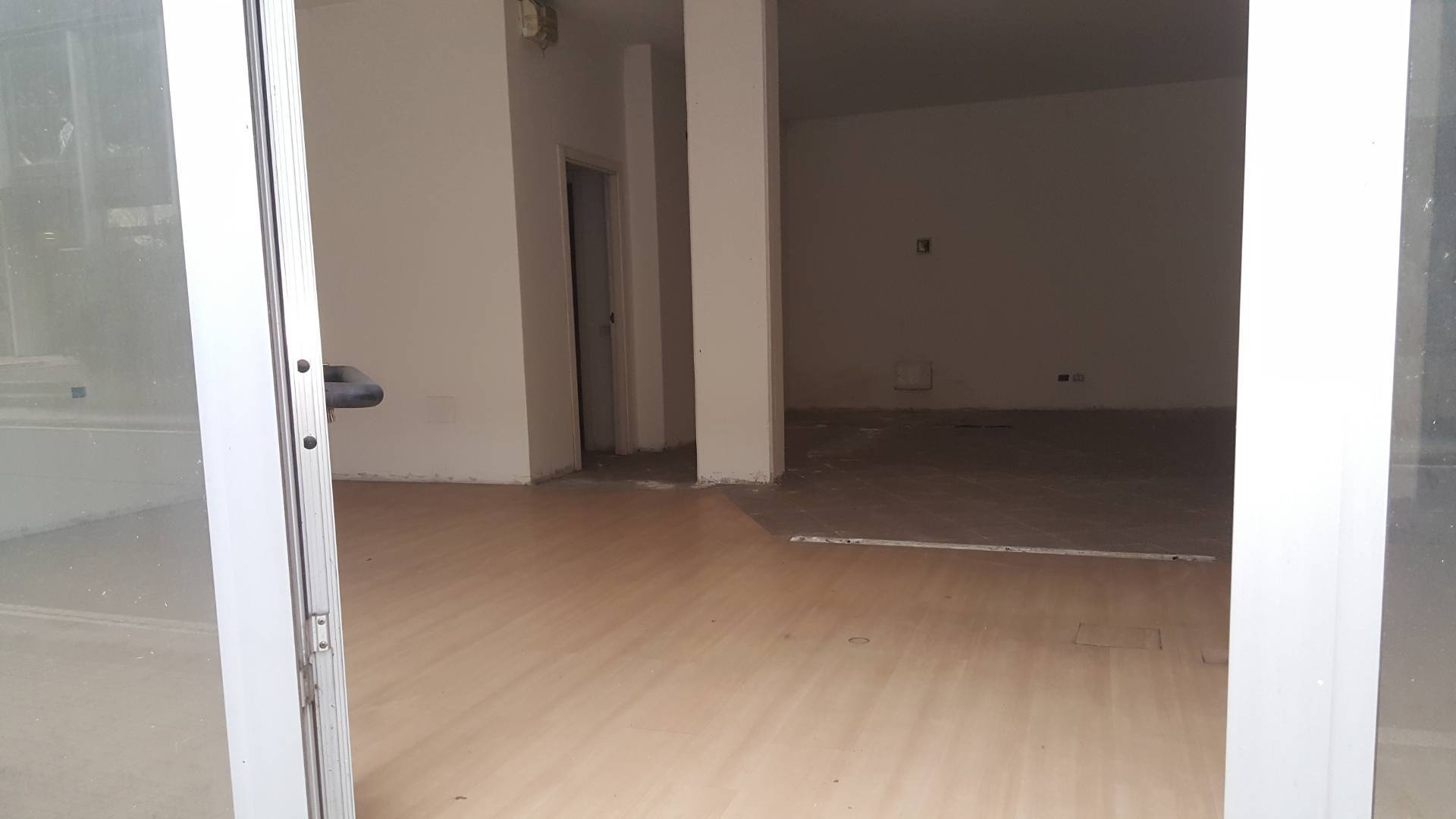 Fondo Commerciale in vendita a Santa Croce sull'Arno