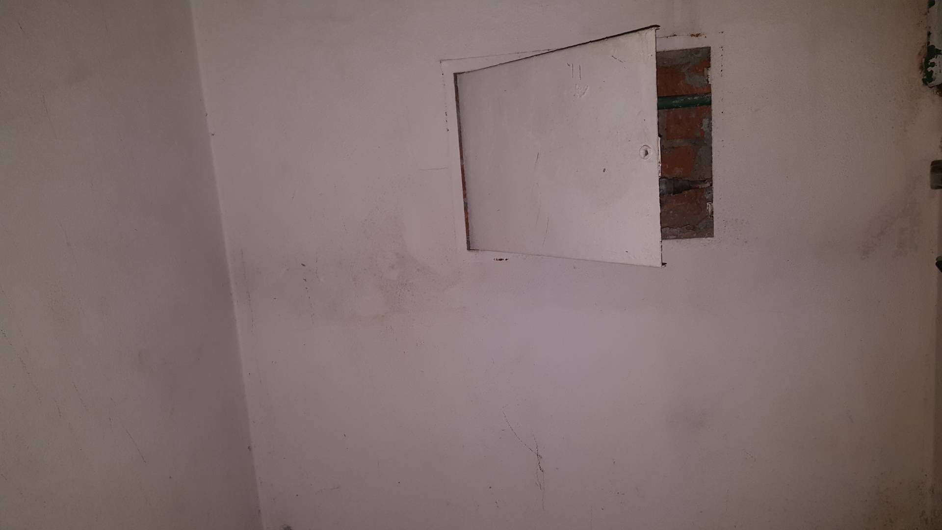 Fondo Commerciale in vendita a Santa Croce sull'Arno