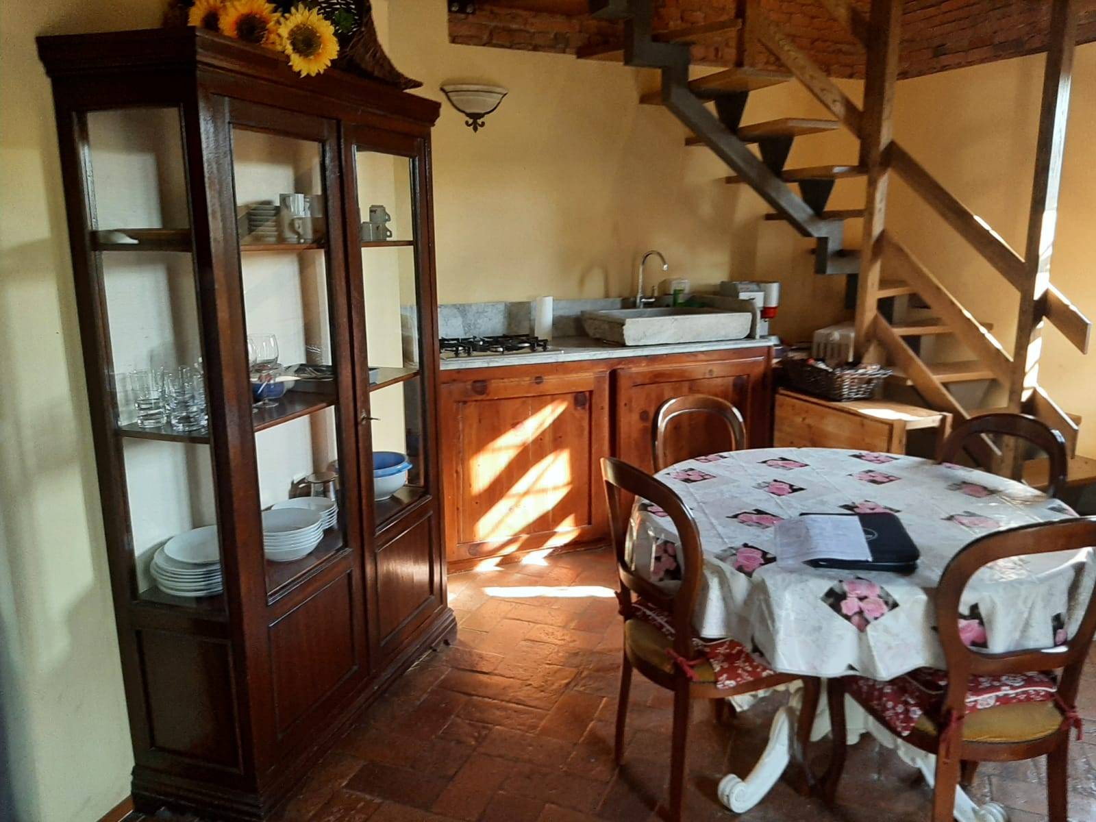Casa indipendente in affitto a Pontedera, Montecastello