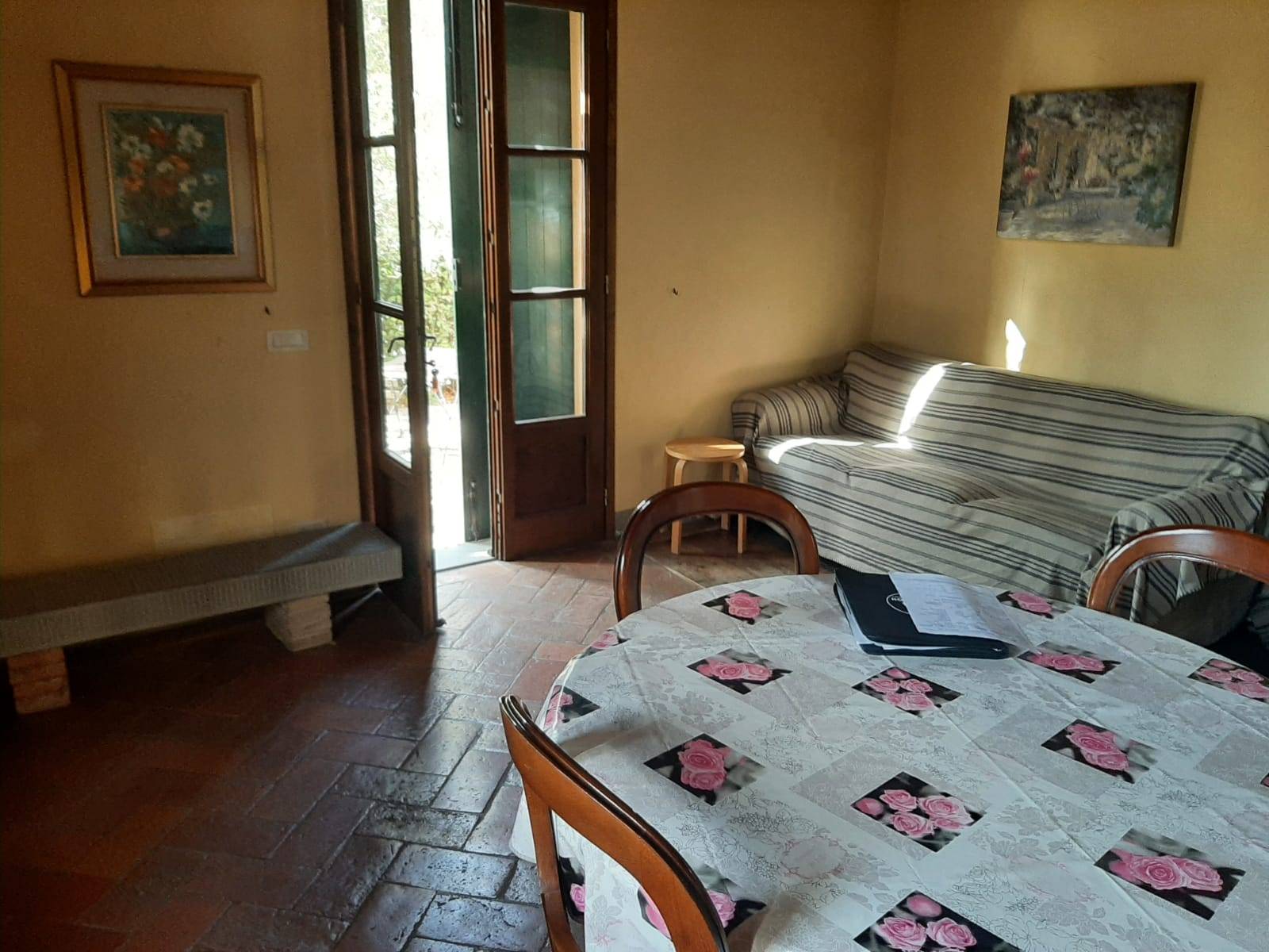 Casa indipendente in affitto a Pontedera, Montecastello