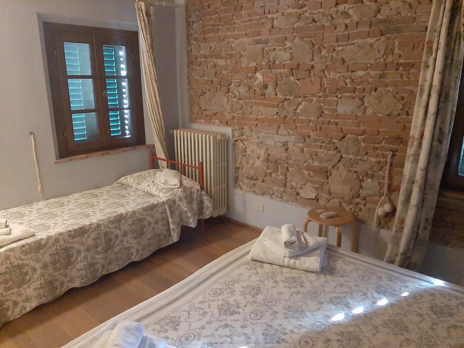 Casa indipendente in affitto a Pontedera, Montecastello