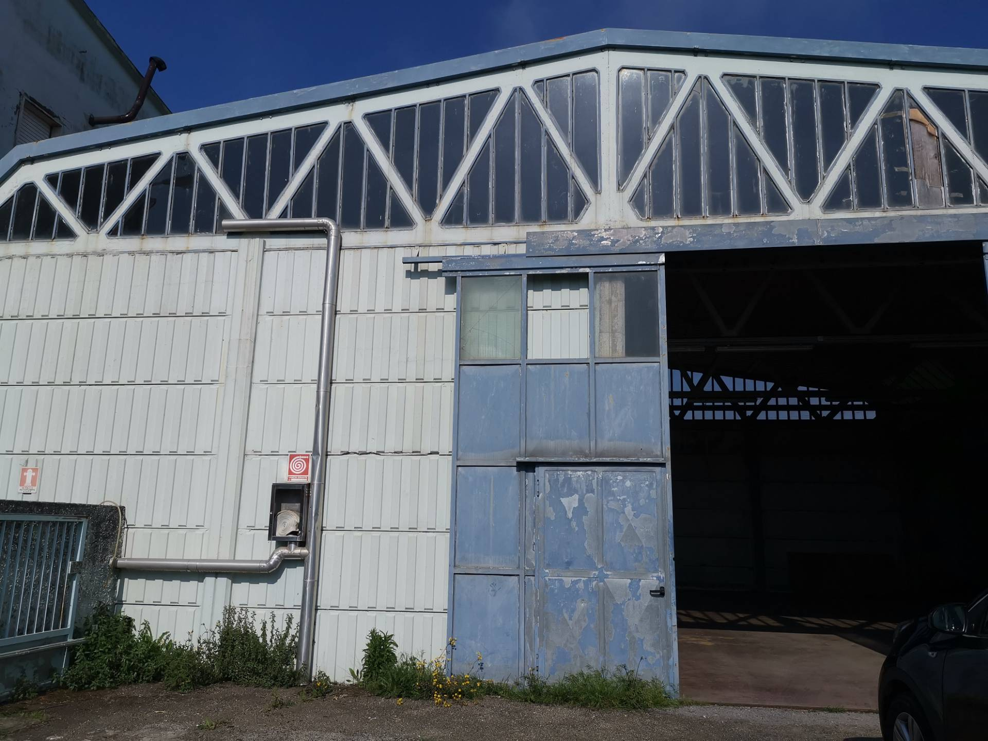 Magazzino in affitto a Calcinaia, Calcinaia