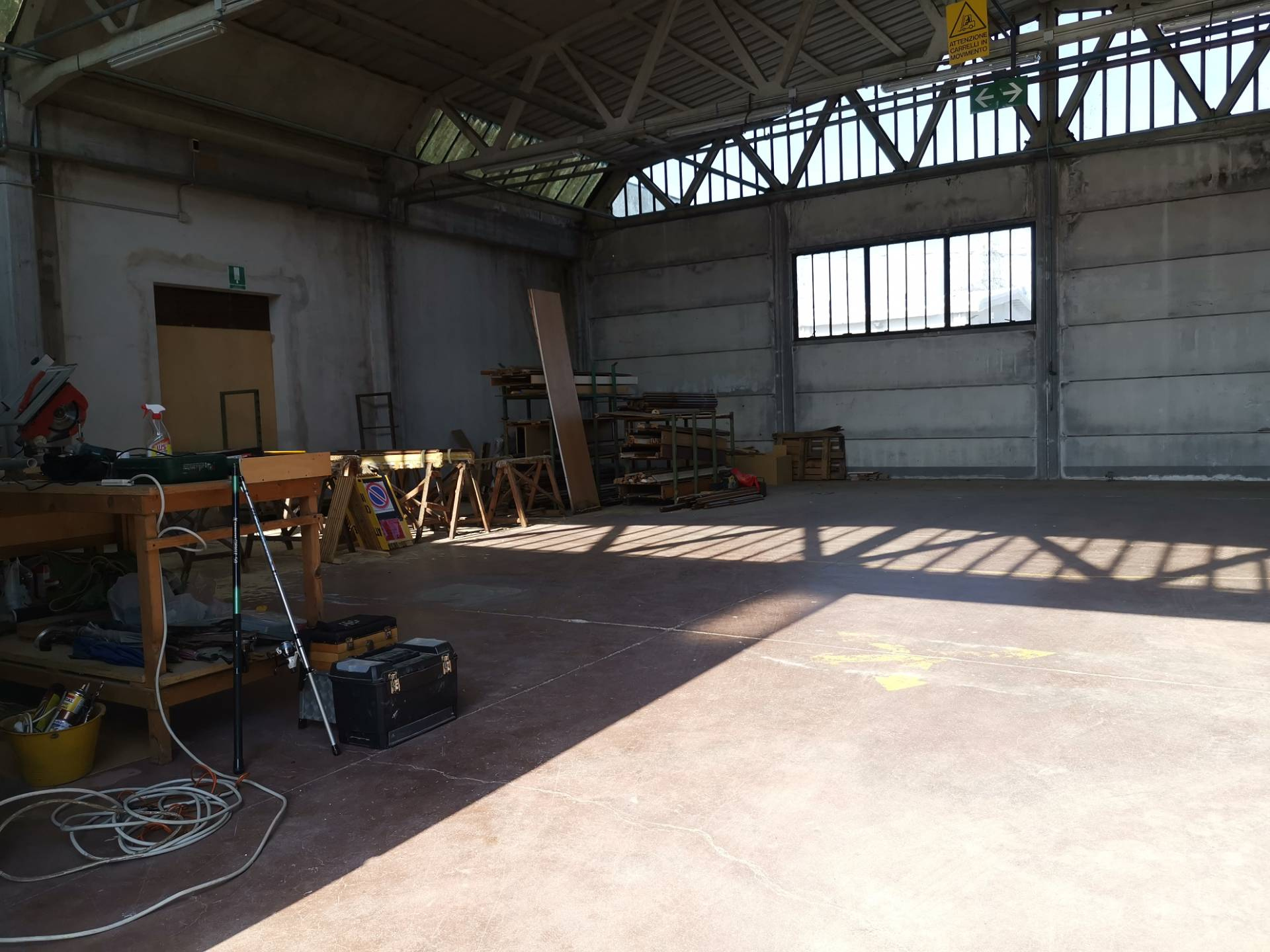 Magazzino in affitto a Calcinaia, Calcinaia