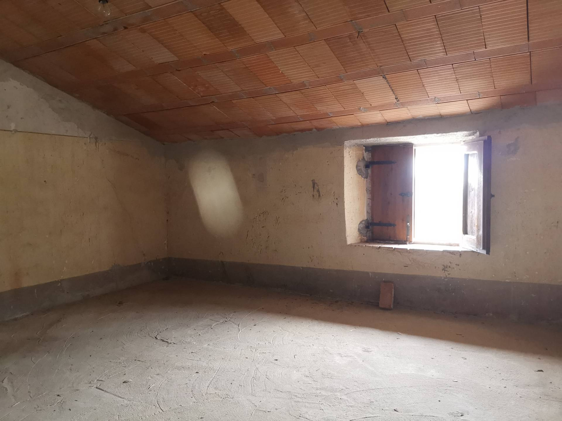 Casa indipendente in vendita a Buti, Cascine Di Buti