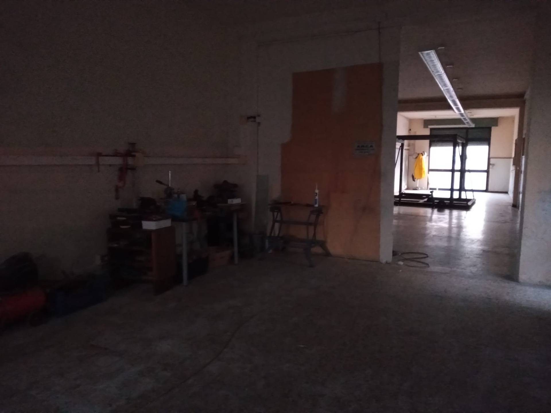 Fondo Artigianale in affitto a Pontedera, Villaggio Gramsci