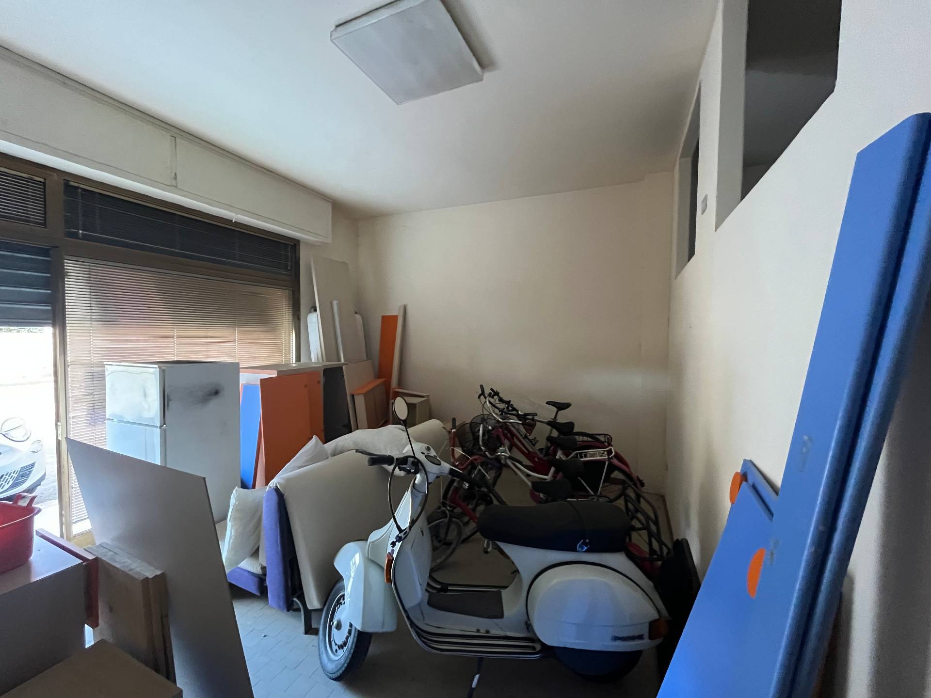 Fondo Commerciale in affitto a Santa Maria a Monte, Montecalvoli