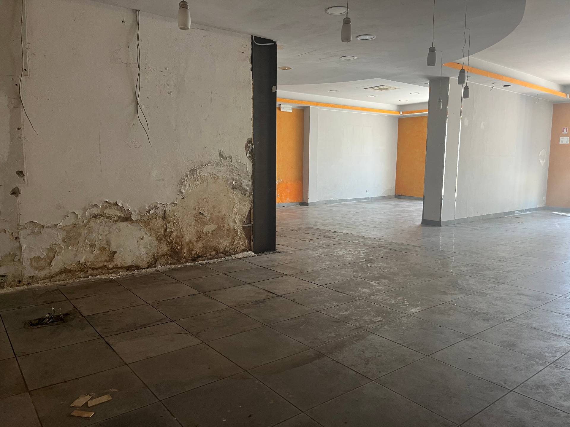 Fondo Commerciale in affitto a Vicopisano, San Giovanni alla Vena