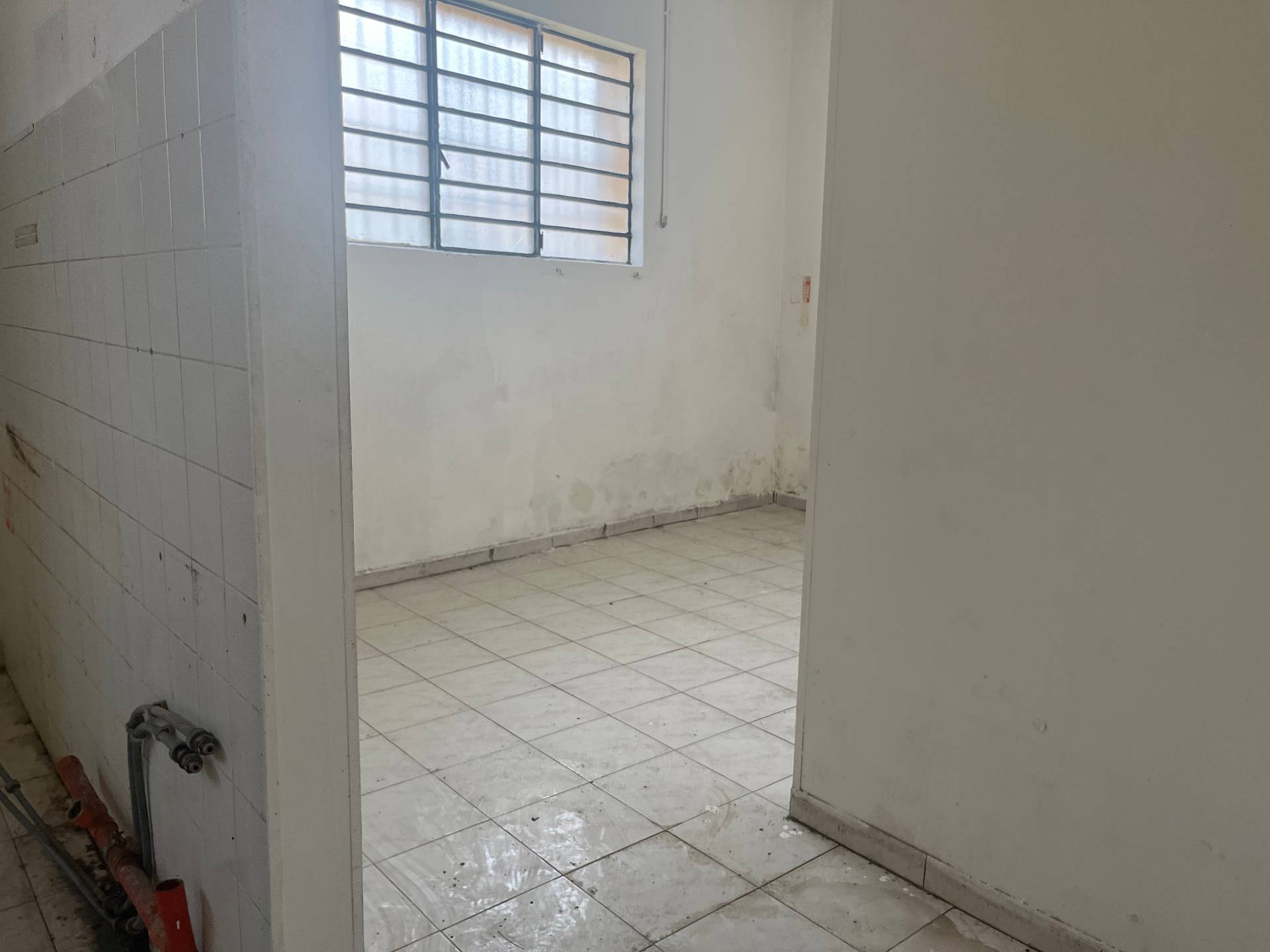 Fondo Commerciale in affitto a Vicopisano, San Giovanni alla Vena