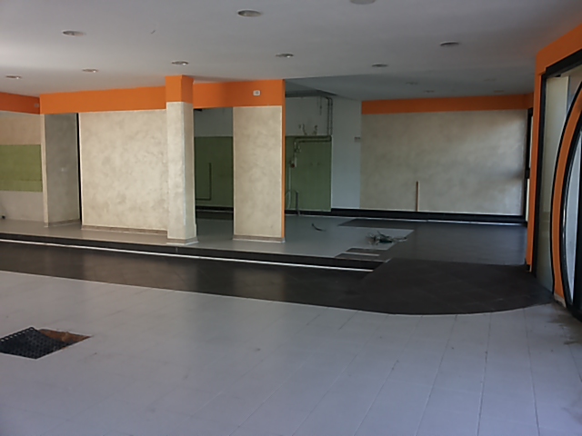 Fondo Commerciale in affitto a Ponsacco, I Poggini