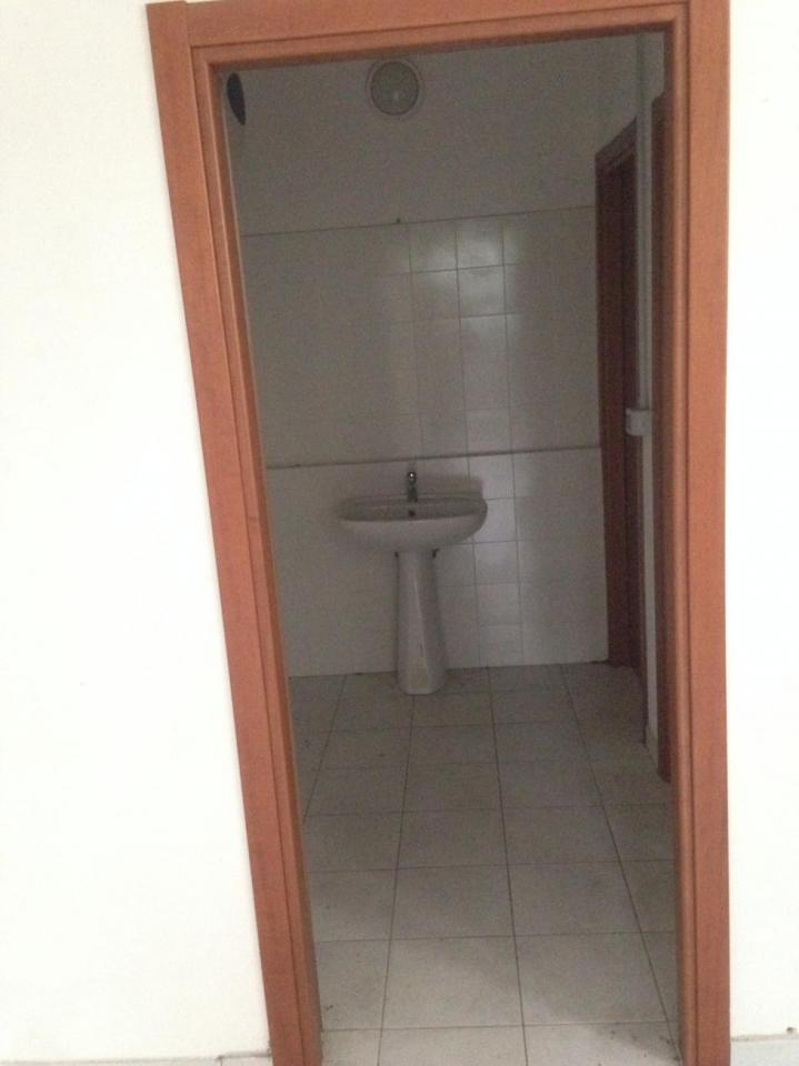 Fondo Commerciale in vendita a Castelfranco di Sotto, capoluogo