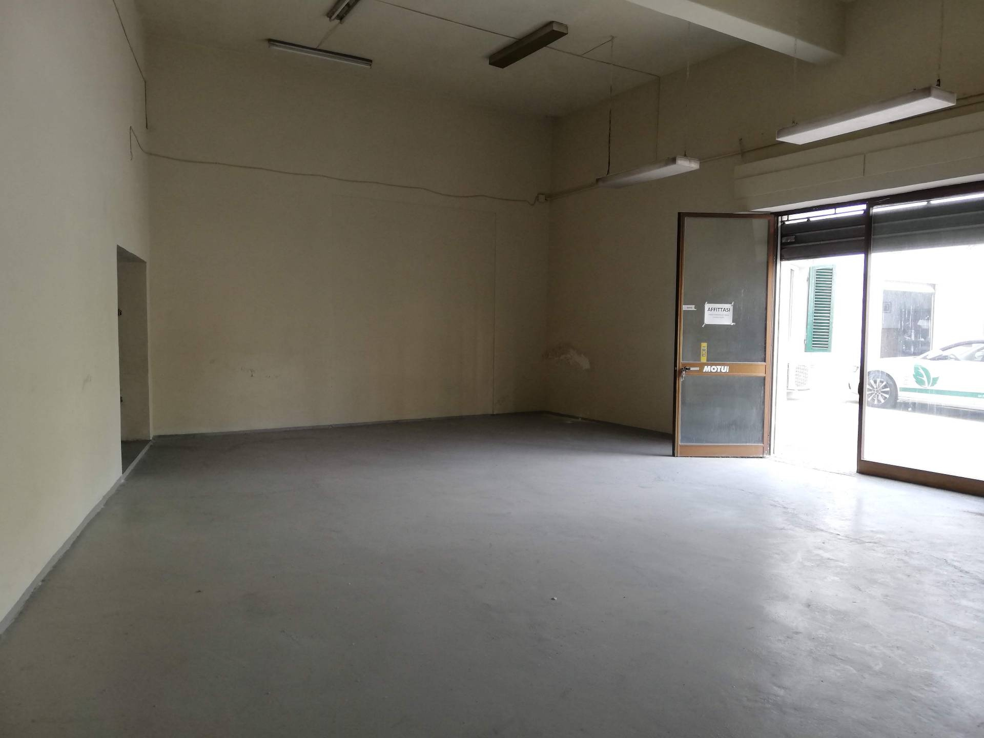 Fondo Commerciale in affitto a Santa Croce sull'Arno