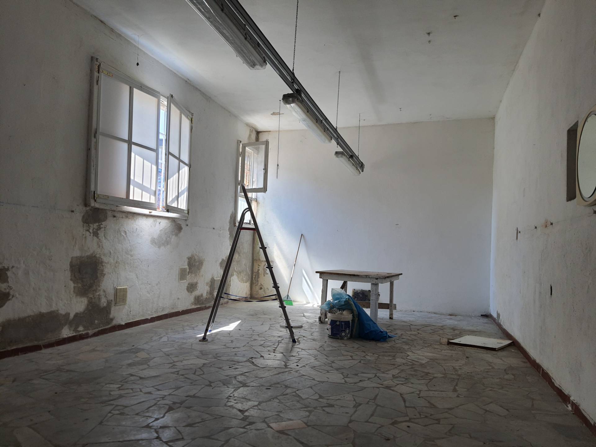 Fondo Commerciale in affitto a Castelfranco di Sotto