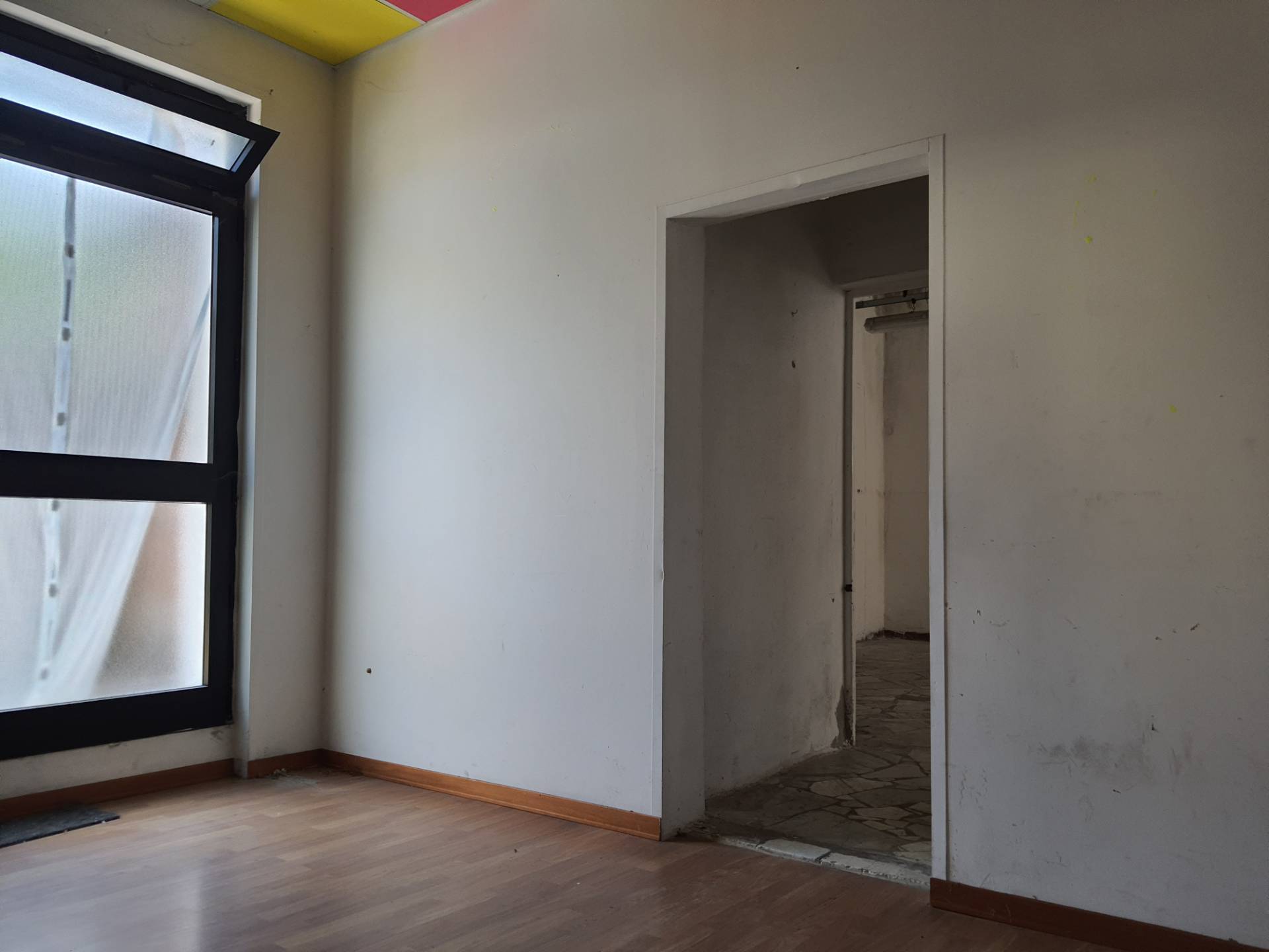 Fondo Commerciale in affitto a Castelfranco di Sotto